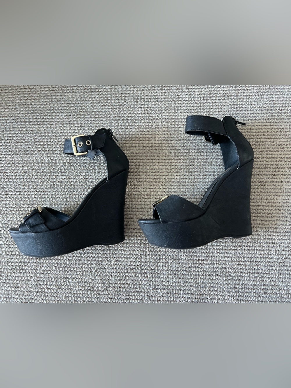 G by Guess Black Open-Toe Heeled wedges / Sandals with Gold Buckles - Picture 6 of 7